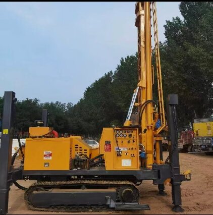 郊区岩石井施工